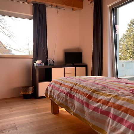 A Cozy Room In A Modern House Потсдам Экстерьер фото