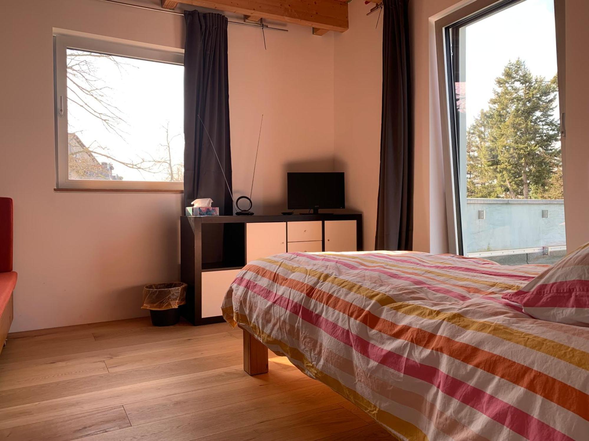 A Cozy Room In A Modern House Потсдам Экстерьер фото